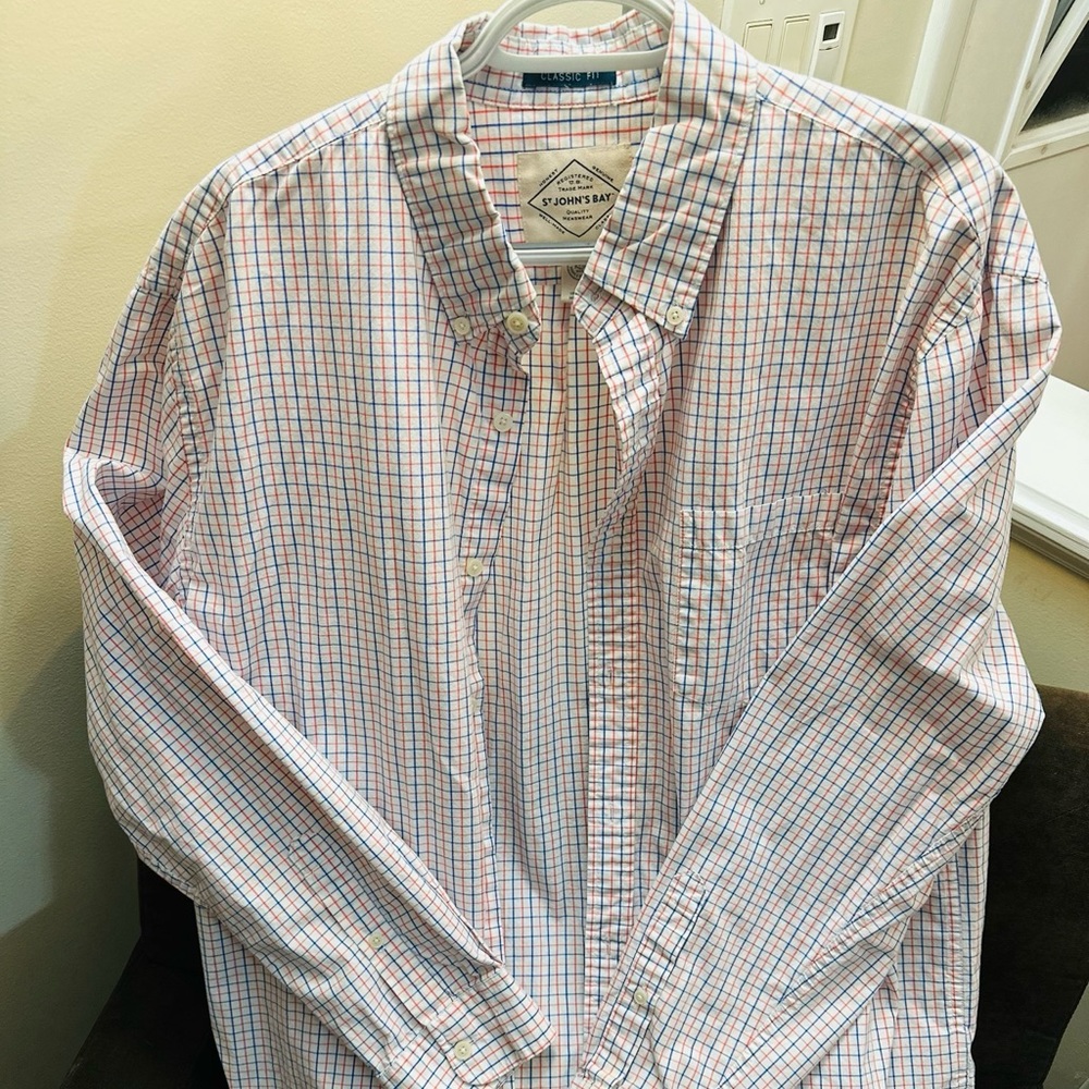 Men’s plaid button down